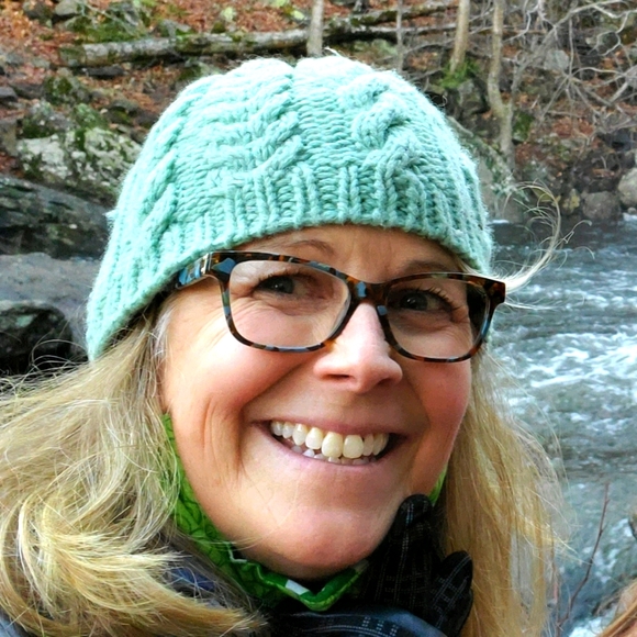 Meet your Posher, Kimberly - Picture 2 of 9